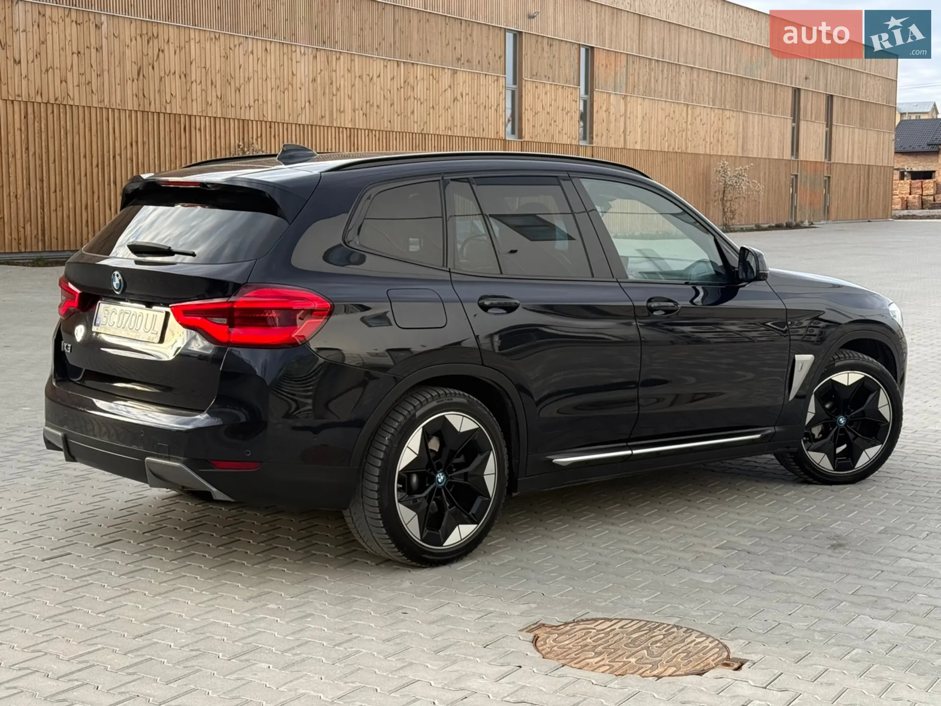 2021 BMW iX3 - мініатюра 2