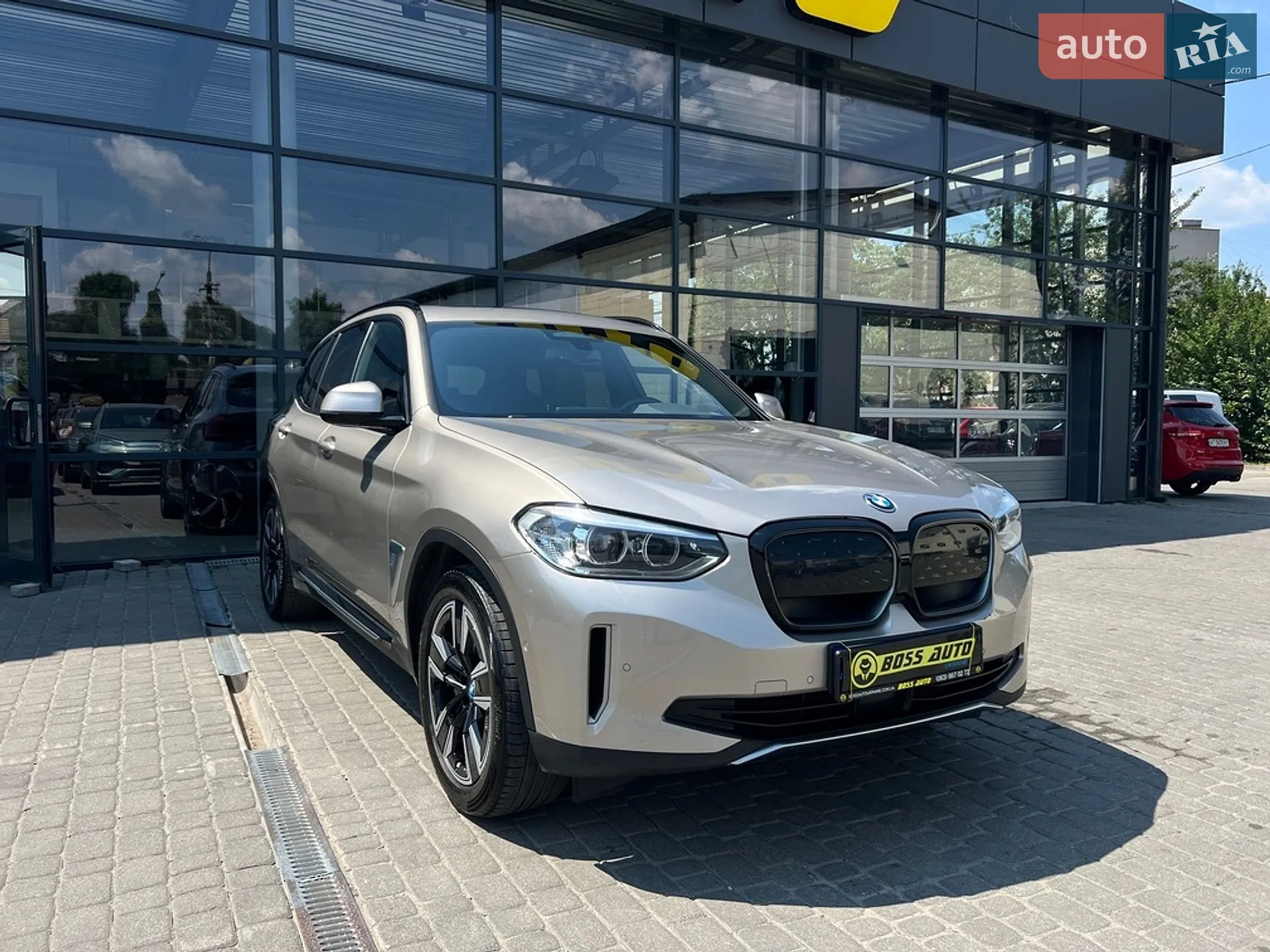 2021 BMW iX3 - фото 1