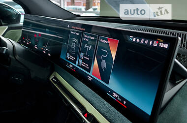Позашляховик / Кросовер BMW iX 2022 в 