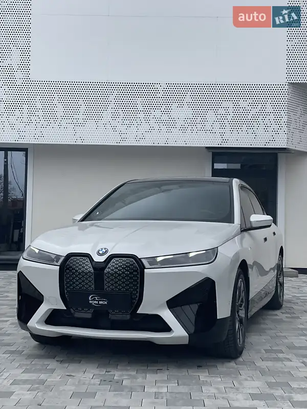 BMW iX