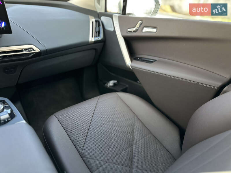 Внедорожник / Кроссовер BMW iX 2021 в Черновцах