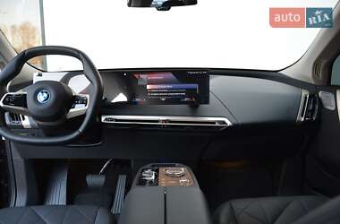 Позашляховик / Кросовер BMW iX 2023 в 