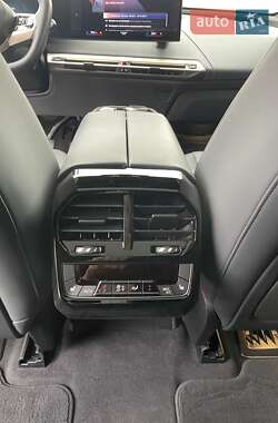 Позашляховик / Кросовер BMW iX 2022 в 