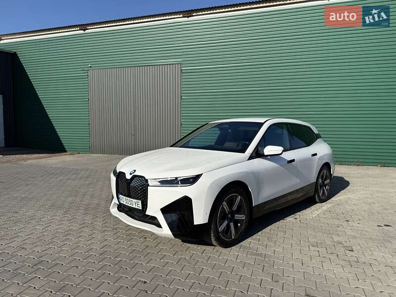 Внедорожник / Кроссовер BMW iX 2022 в Хусте