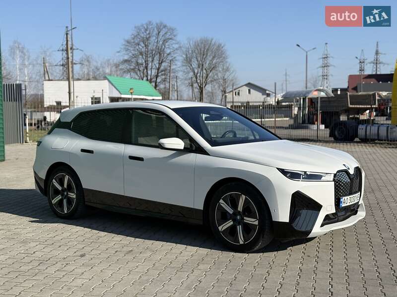 Внедорожник / Кроссовер BMW iX 2022 в Хусте