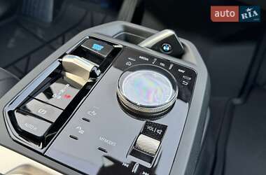 Позашляховик / Кросовер BMW iX 2024 в 