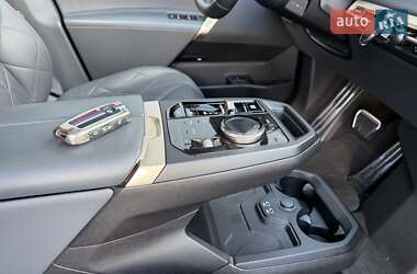 Позашляховик / Кросовер BMW iX 2022 в 