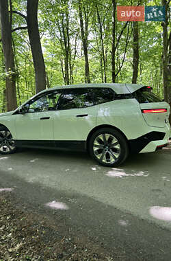 Позашляховик / Кросовер BMW iX 2023 в 