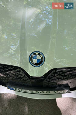 Позашляховик / Кросовер BMW iX 2023 в 