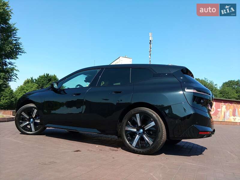 Внедорожник / Кроссовер BMW iX 2024 в 