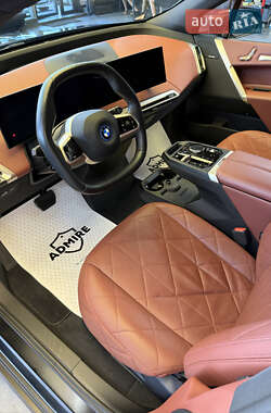 Внедорожник / Кроссовер BMW iX 2022 в 
