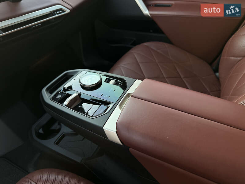 Внедорожник / Кроссовер BMW iX 2021 в Киеве