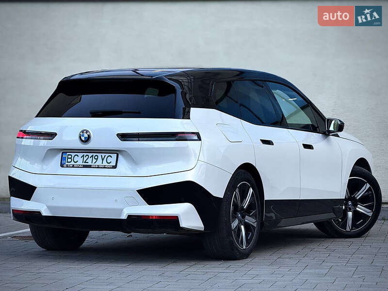 Позашляховик / Кросовер BMW iX 2021 в Стрию