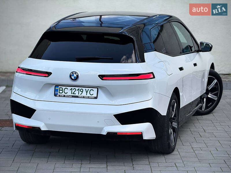 Позашляховик / Кросовер BMW iX 2021 в Стрию