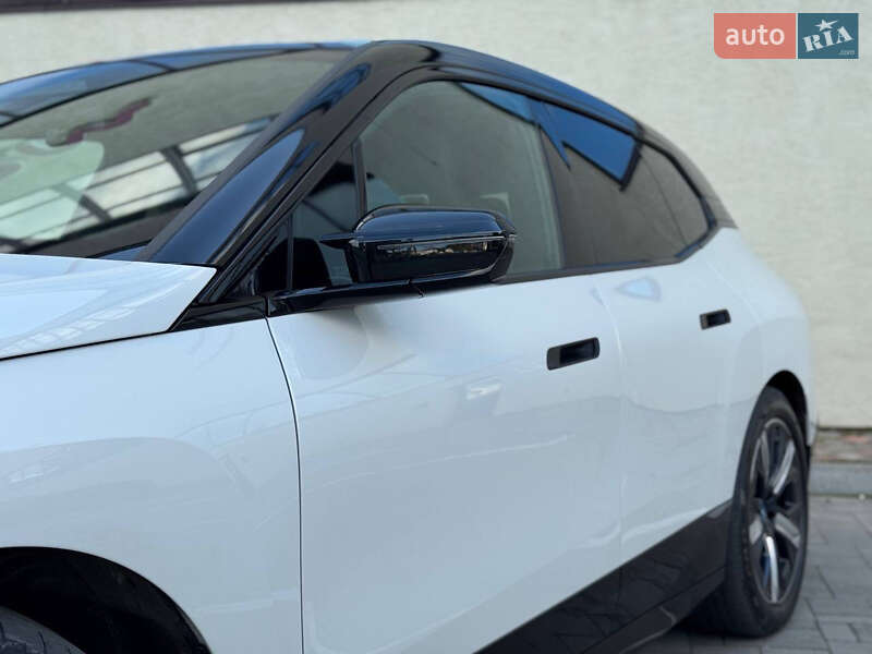 Позашляховик / Кросовер BMW iX 2021 в Стрию