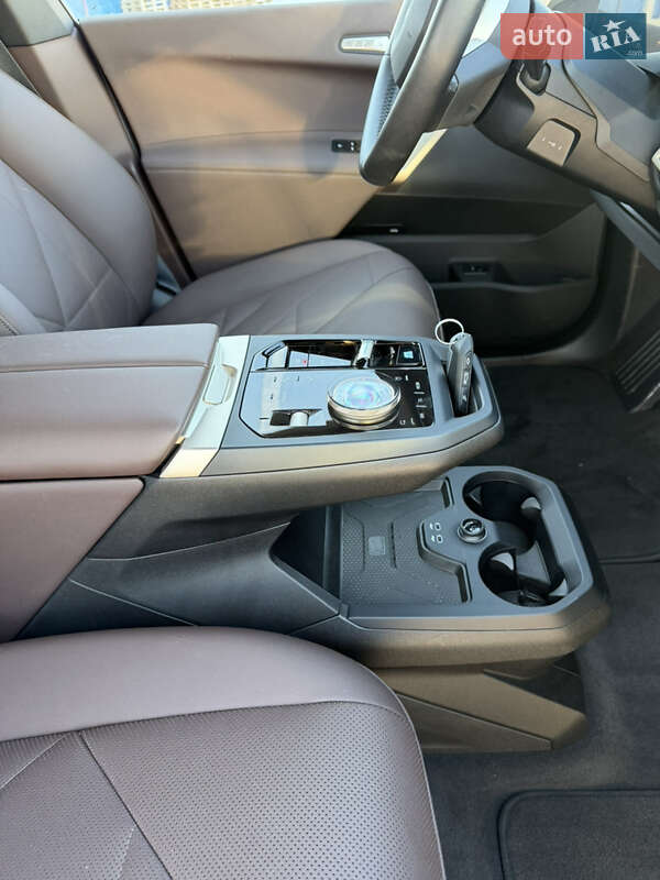 Внедорожник / Кроссовер BMW iX 2024 в Ровно
