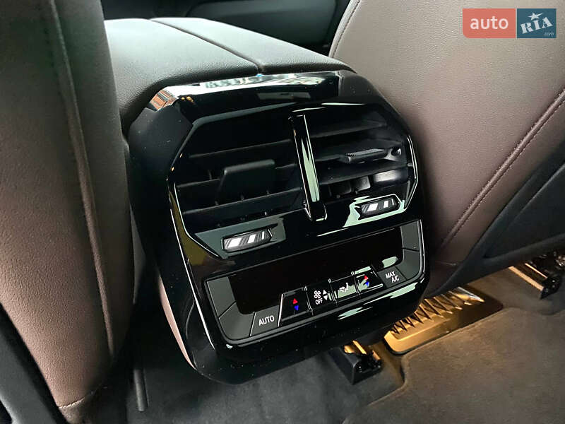 Внедорожник / Кроссовер BMW iX 2023 в Киеве