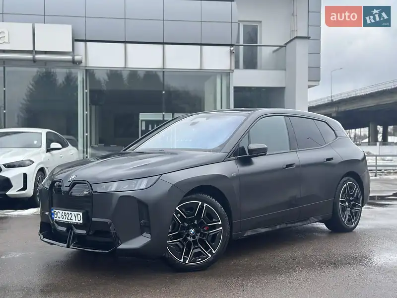 BMW iX 2025
