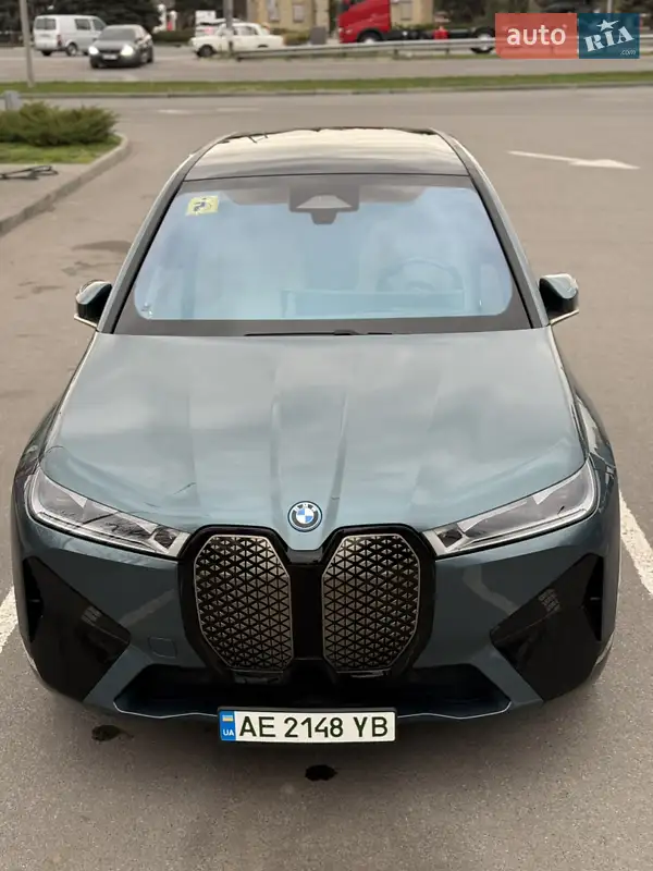 BMW iX