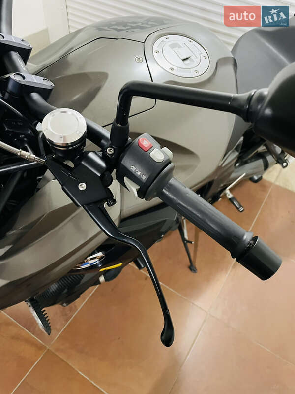 Мотоцикл Без обтекателей (Naked bike) BMW K 1300R 2012 в Киеве
