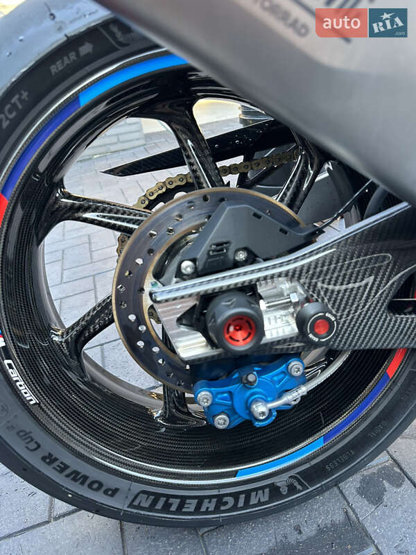 Спортбайк BMW M 1000RR 2024 в Киеве фото 22 Спортбайк BMW M 1000RR 2024 в Киеве