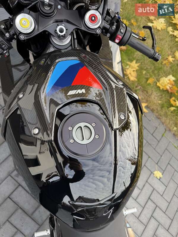 Спортбайк BMW M 1000RR 2024 в Киеве фото 51 Спортбайк BMW M 1000RR 2024 в Киеве