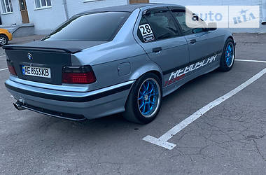 Седан BMW M3 1993 в Одесі