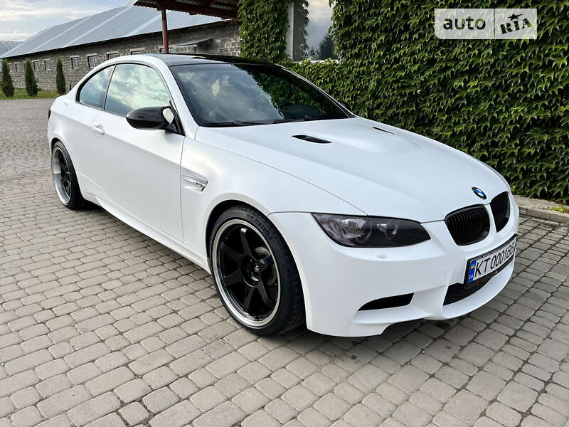 Автомобиль BMW M3 Coupe