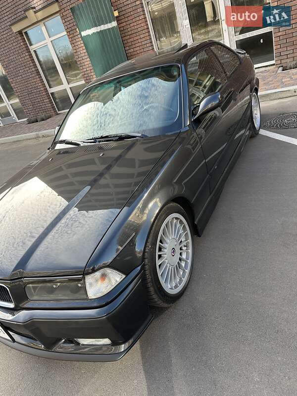 Купе BMW M3 1992 в Києві