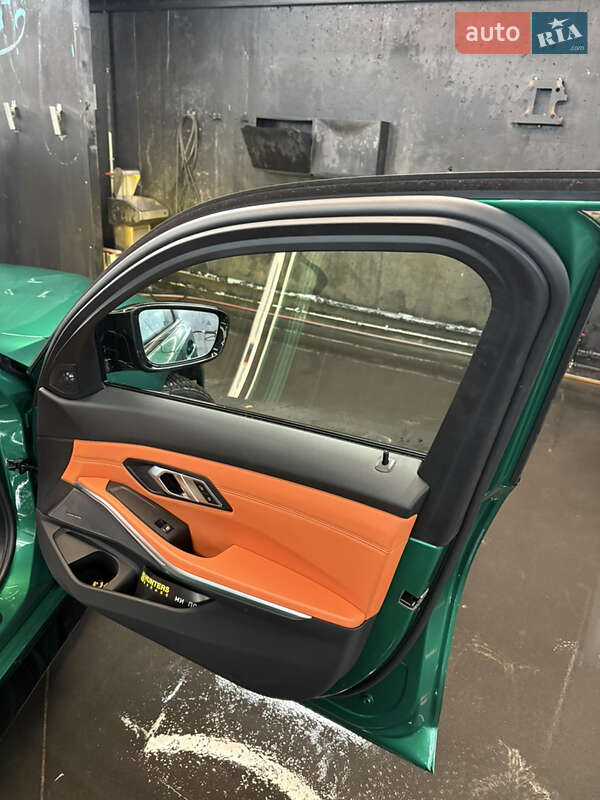 Седан BMW M3 2022 в Киеве