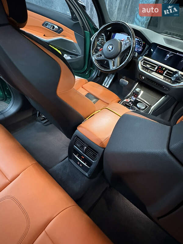 Седан BMW M3 2022 в Киеве