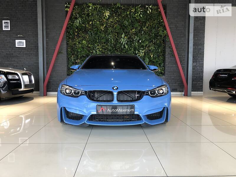 Купе BMW M4 2018 в 