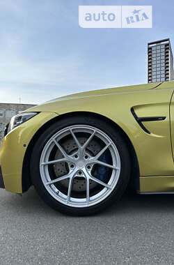 Купе BMW M4 2015 в Киеве