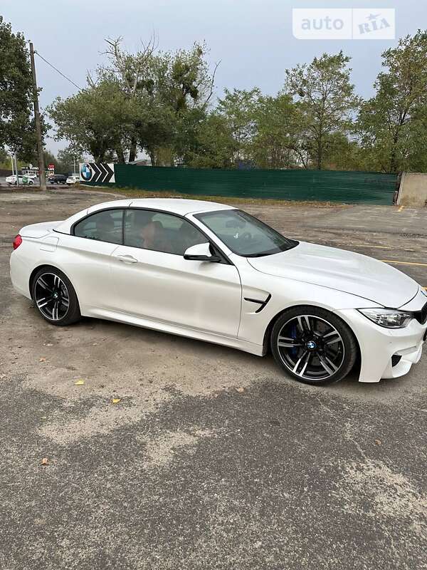 BMW M4 2015