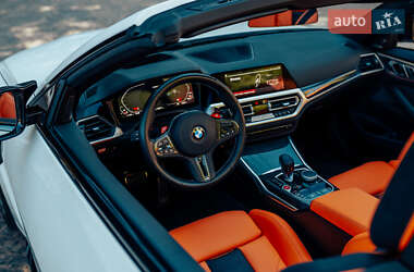 Кабриолет BMW M4 2023 в 