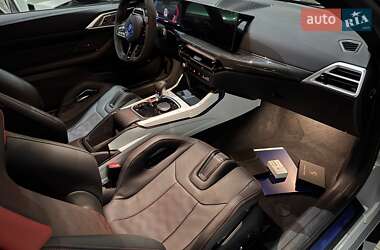 Купе BMW M4 2025 в 