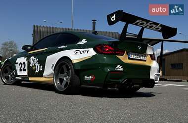 Купе BMW M4 2017 в 