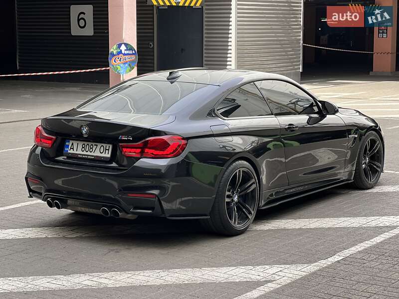 Купе BMW M4 2015 в Киеве