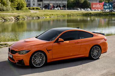 Купе BMW M4 2017 в 