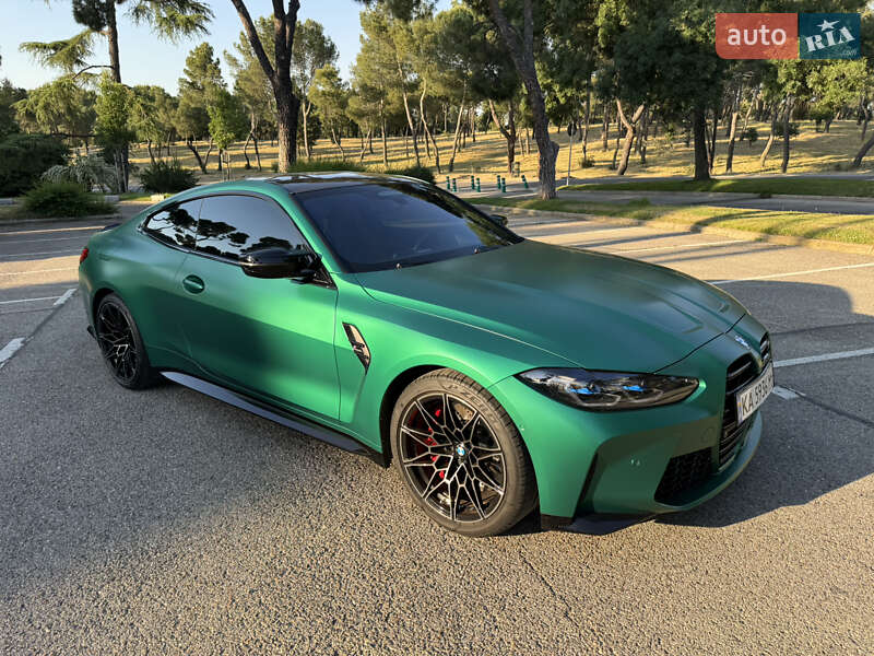 Купе BMW M4 2022 в 