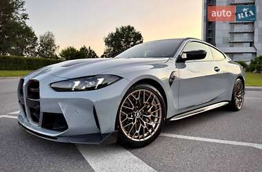 Купе BMW M4 2025 в 