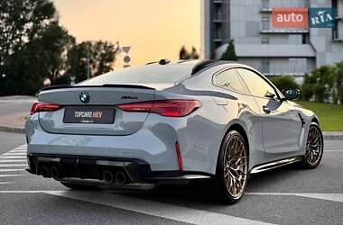 Купе BMW M4 2025 в 