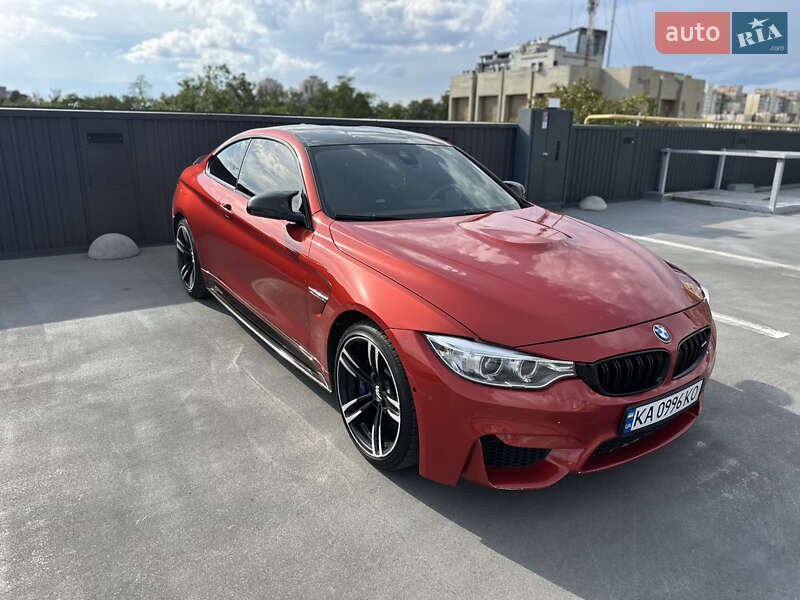 Купе BMW M4 2015 в Киеве