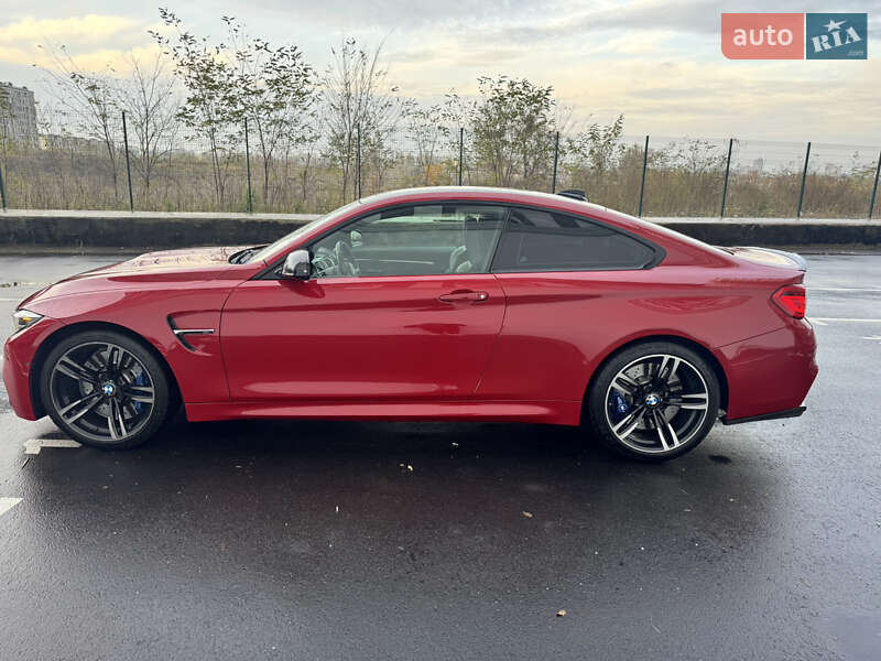 Купе BMW M4 2017 в Киеве