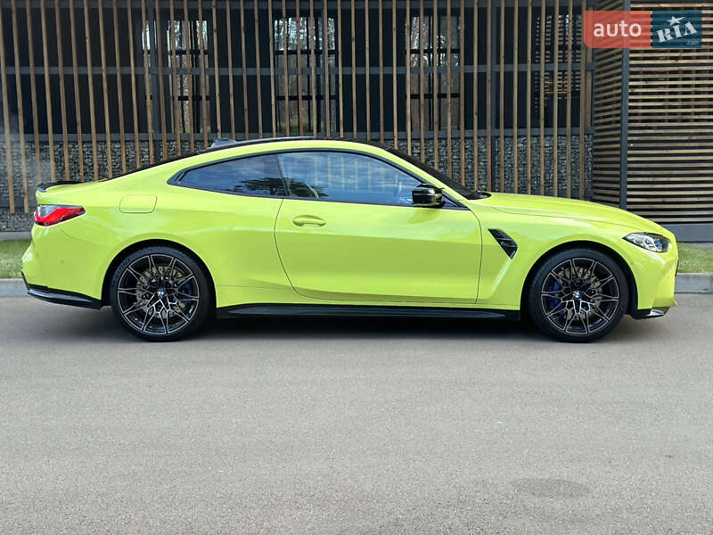 Купе BMW M4 2022 в Киеве