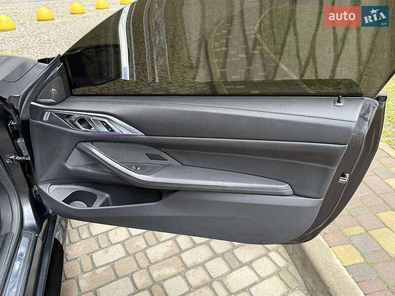 Купе BMW M4 2022 в Києві