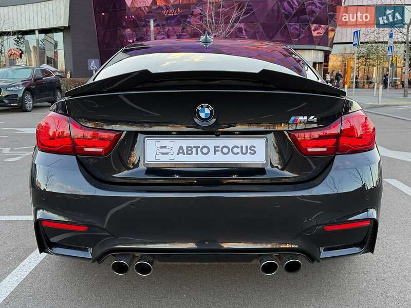 Купе BMW M4 2015 в Киеве