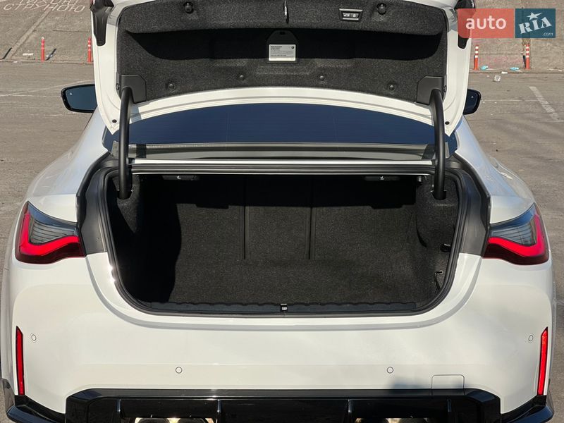 Купе BMW M4 2023 в Києві
