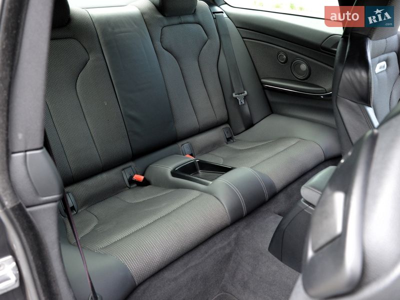 Купе BMW M4 2016 в Киеве