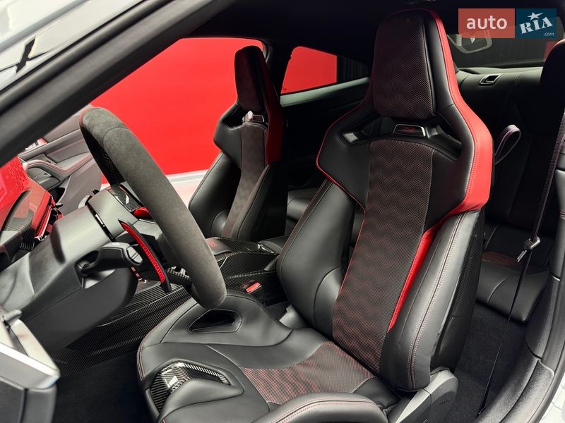 Купе BMW M4 2025 в Києві